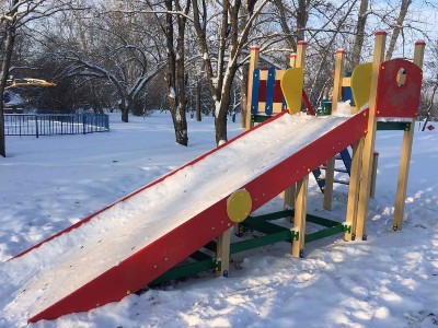 Детские зимние игровые горки